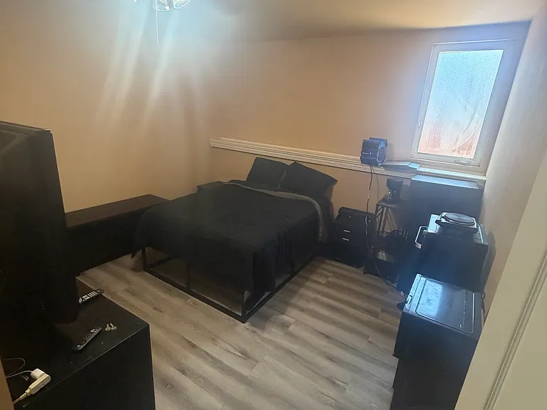 1726 Woodridge Way — Photo 3