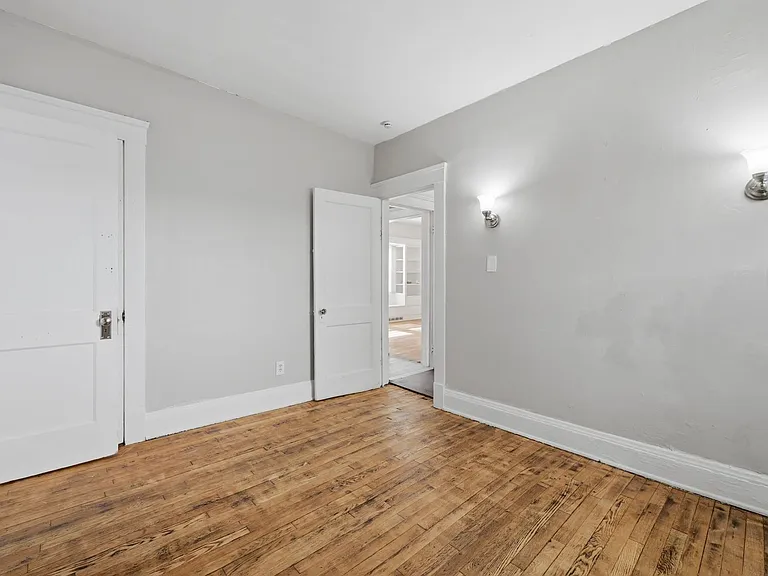 11611 Fairport Avenue — Photo 69