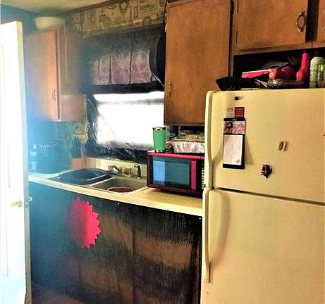 4th image of 9098 Sussex Dr