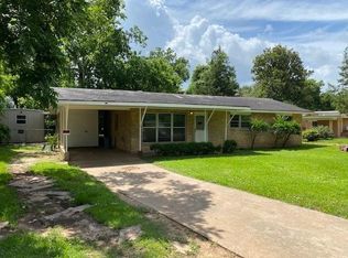 4916 Canal Dr, Alexandria, LA 71303