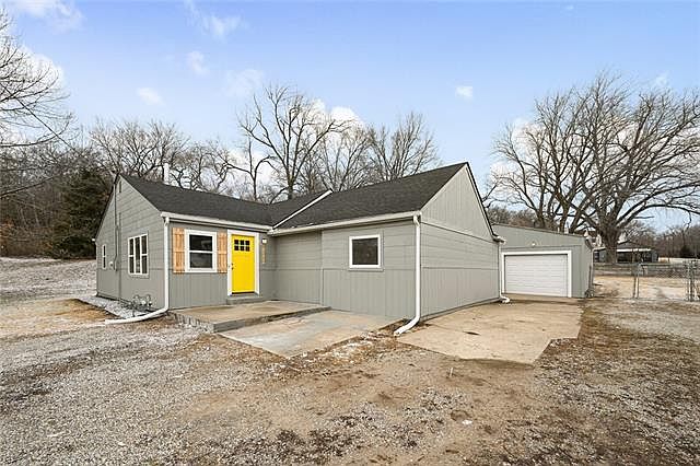1st image of 2060 S 94th St