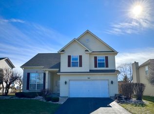 944 Asbury Dr, Aurora, IL 60502