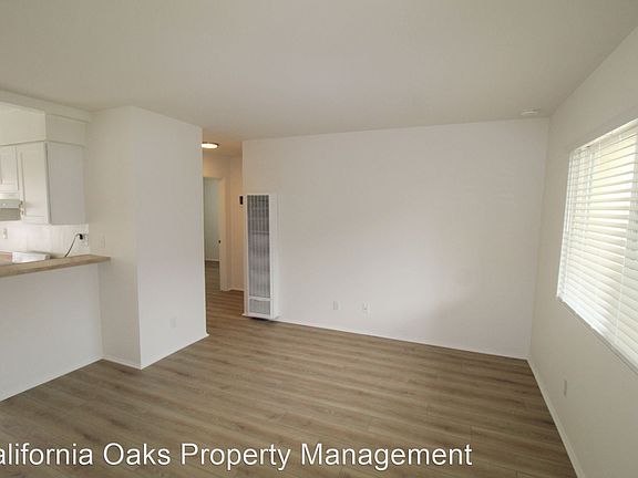 5th image of 4921 Nautilus St #C
