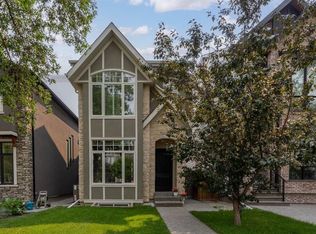 2037 N 48th Ave SW, Calgary, AB T2T 2T6