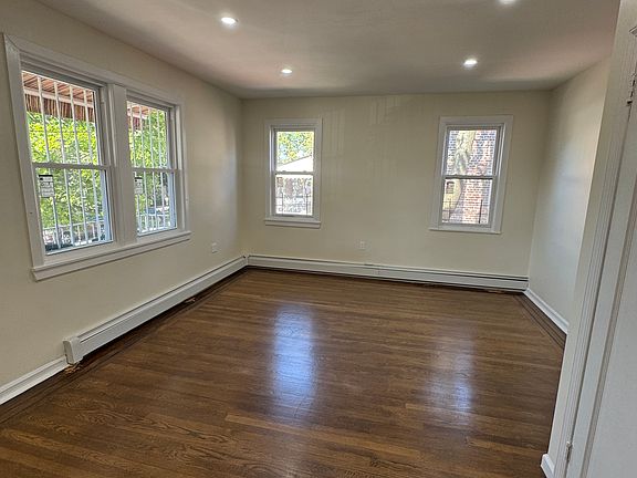 5th image of 1054 Lydig Ave Floor 2