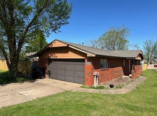101 Leverich Ct, Moore, OK 73160
