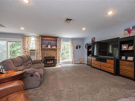4th image of 5255 Saltsburg Rd