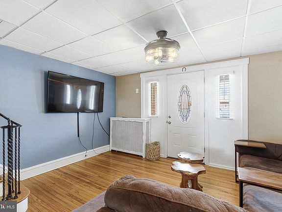 4th image of 2873 Gillingham St