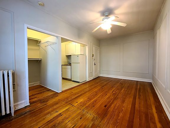 4th image of 2827 N Burling St #2827204