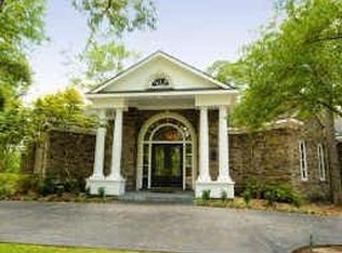 10 Saddlewood Estates Dr, Houston, TX 77024