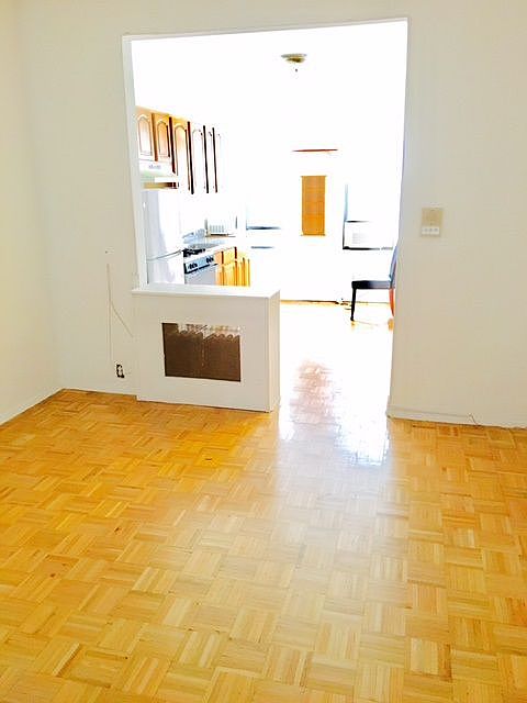 1st image of 3406 43rd St APT 1L
