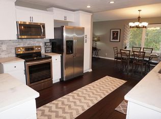 5721 Foxley Ct, Greendale, WI 53129