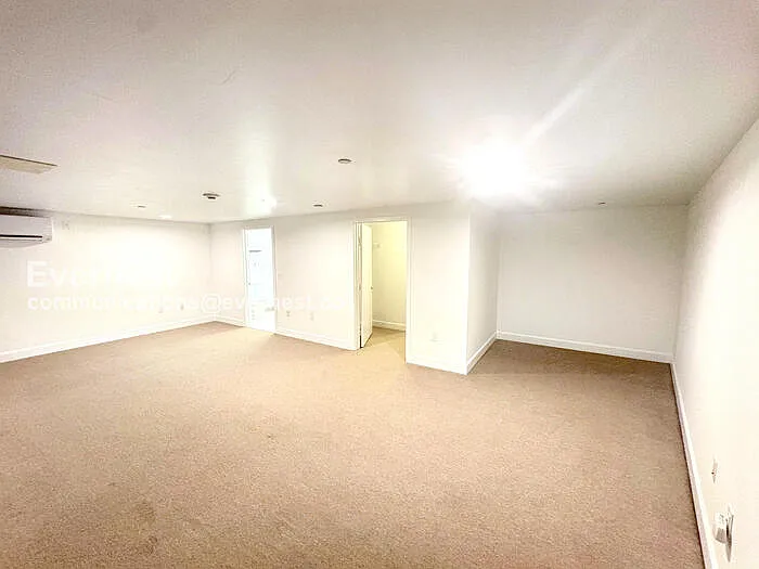 311 Oak St #104 — Photo 8