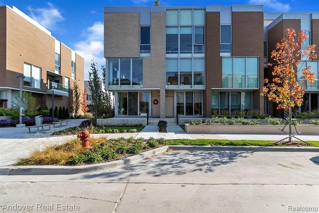 2 bed, 2.5 bath, 2125 sqft, $3,750 — Photo 1