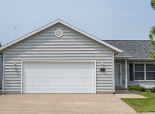 1204 Robertson Rd SW, Waverly, IA 50677