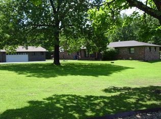 3136 Woodland Dr, Joplin, MO 64804