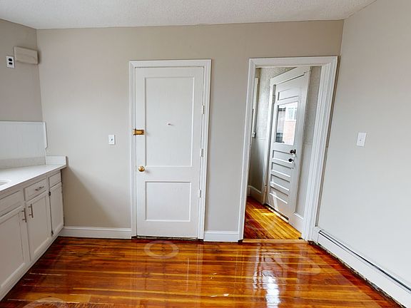 3rd image of 280 McGrath Hwy Unit 3-D