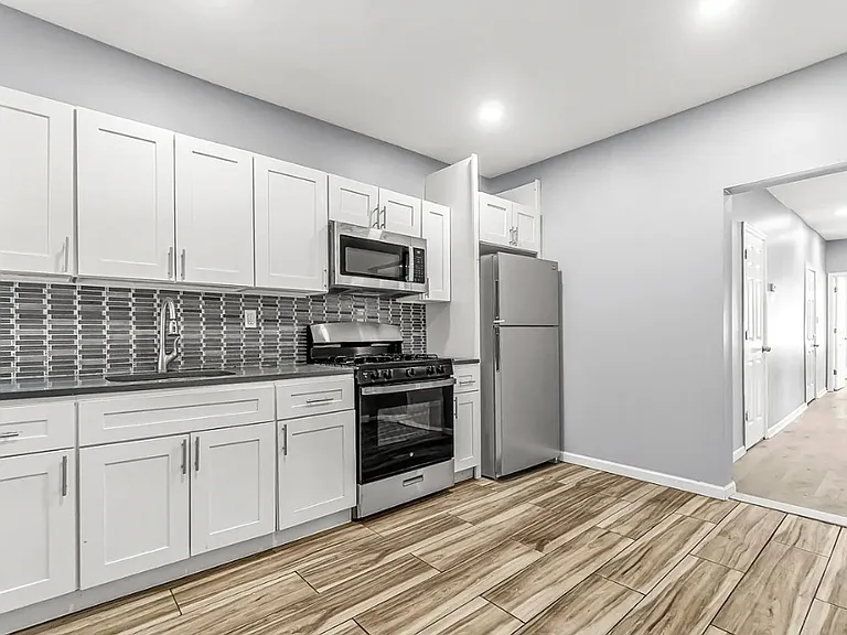 1220 Pembroke St — Photo 22