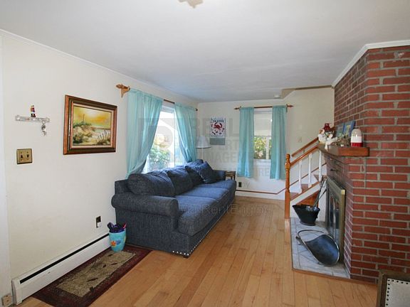 5th image of 163 Winnacunnet Rd