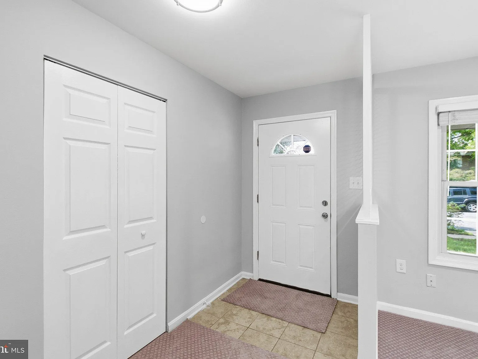 3 bed, 2.0 bath, 1008 sqft, $2,800 — Photo 4