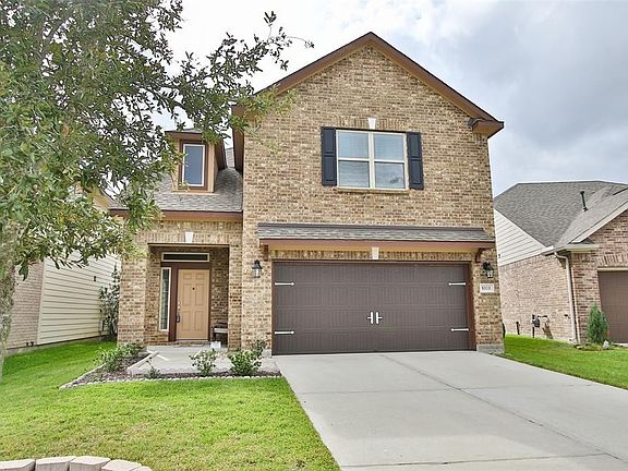 3rd image of 8010 Oxbow Manor Ln