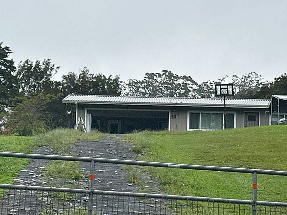 3rd image of 46-3839 Lower Homestead Rd