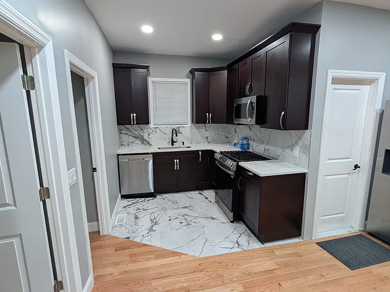 120 W 23rd St #1B — Photo 5