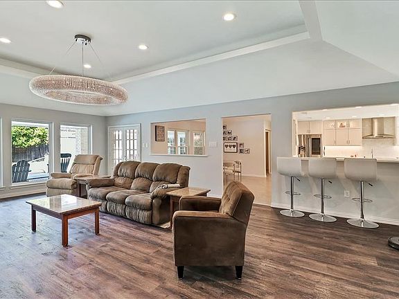 4th image of 6525 Meadowcreek Dr