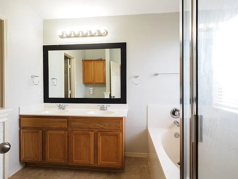 13504 Richard Nixon St — Photo 23