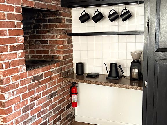 5th image of 2011 E Rosebrier Street