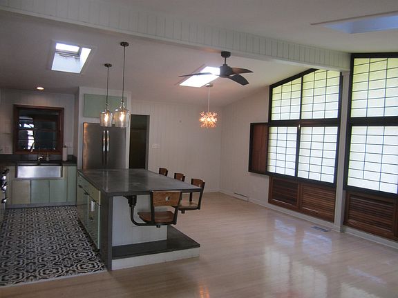 4th image of 704 45th Ave. N
