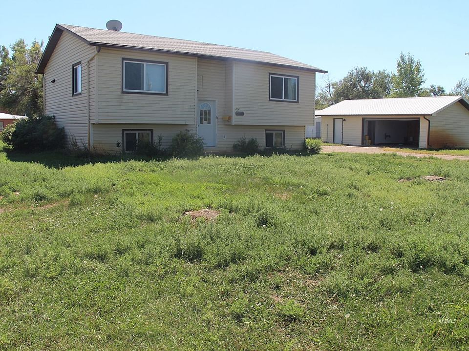 1st image of 214 E Laundre Ave