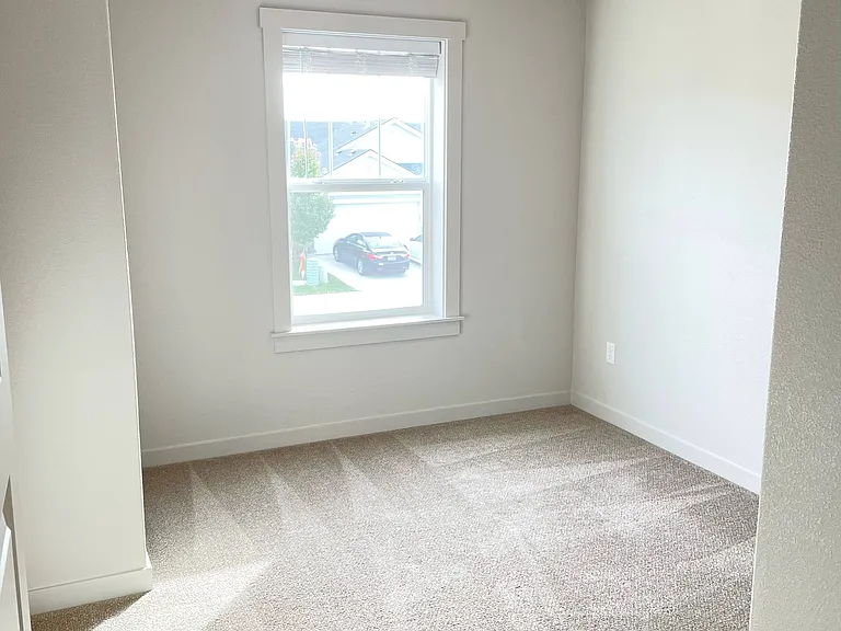 236 W Wausau St — Photo 15