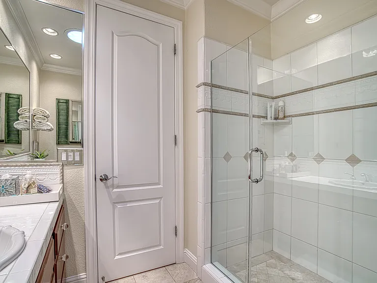 2703 Brush Creek Rd — Photo 54