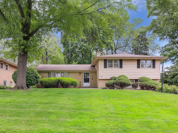 1131 Blanchard St, Downers Grove, IL 60516