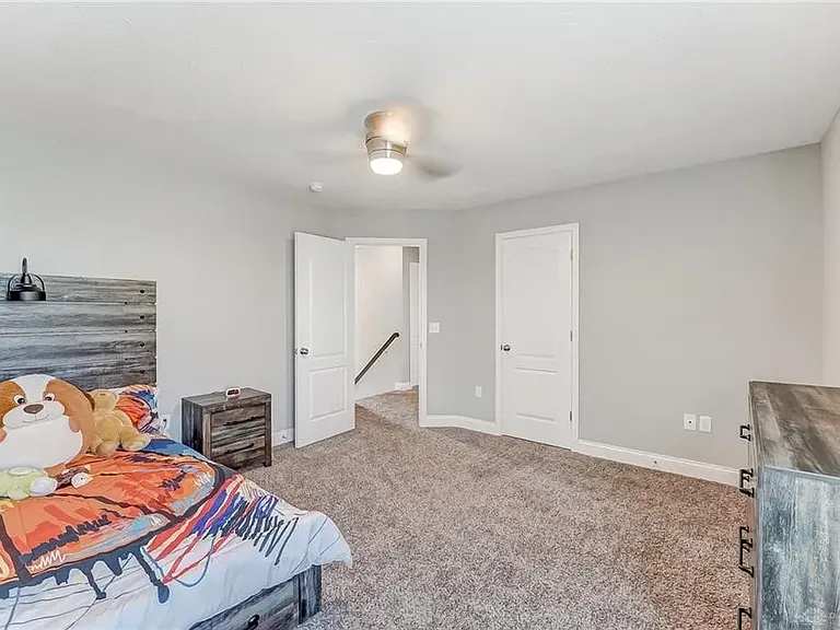 997 McKinney Ln — Photo 21