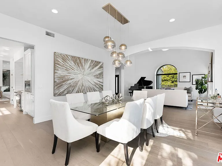 23458 W Moon Shadows Dr — Photo 35
