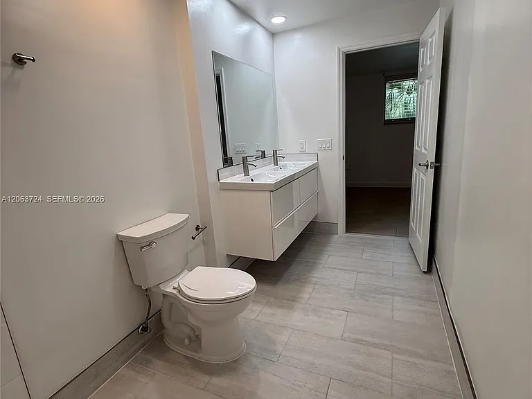 10672 SW 79th Ter — Photo 15