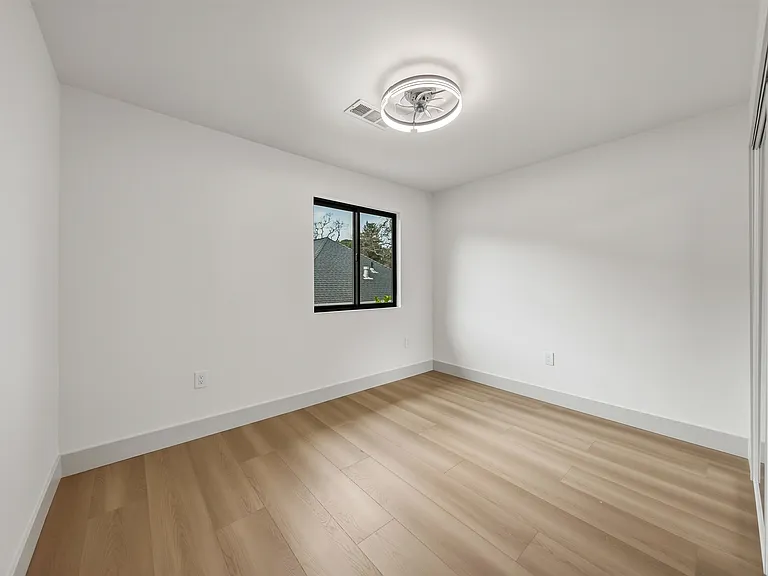 295 Foothill Blvd — Photo 27