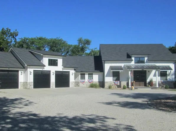 513 N Lincoln St, Marion, KS 66861
