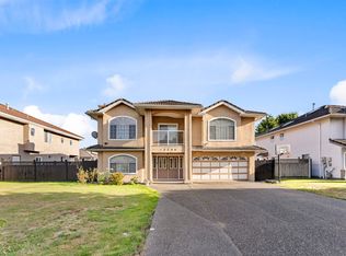 12246 64a Ave, Surrey, BC V3W3R8