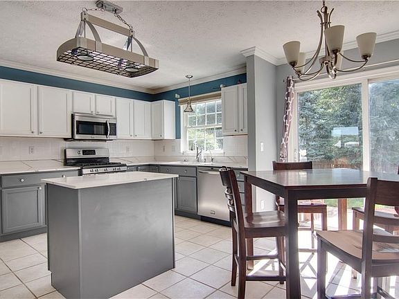 5th image of 4395 Wheaton Dr