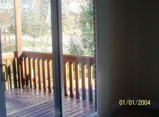 1135 Red Leaf Ct NW, Christiansburg, VA 24073