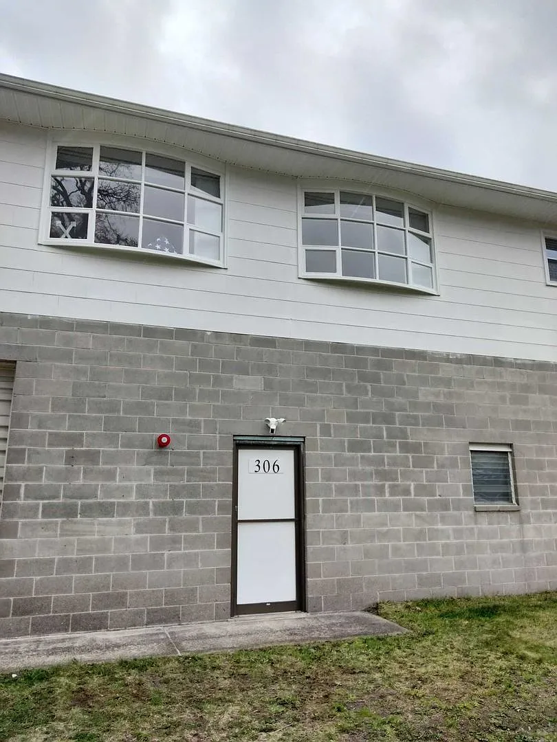 306 Fulling Mill Road PRE — Photo 4