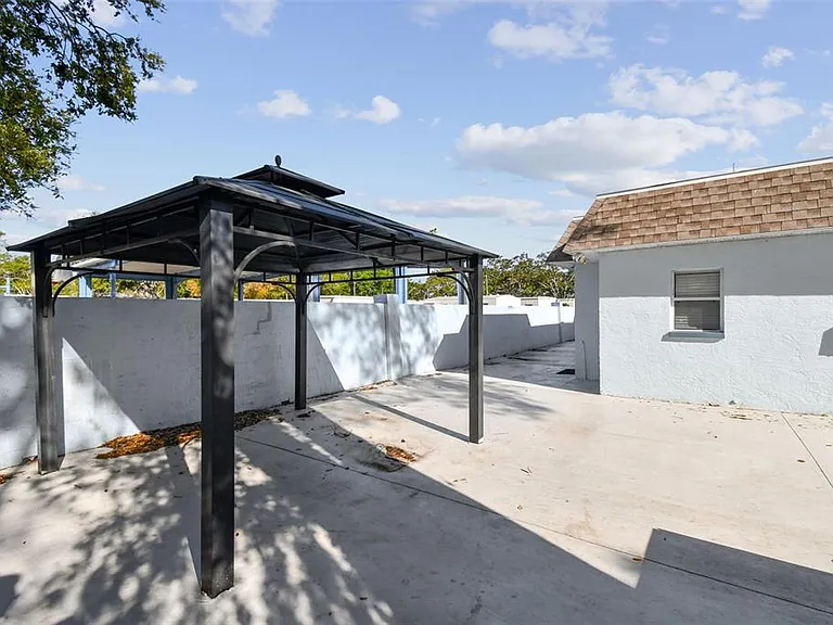 12252 Eldon Dr — Photo 7