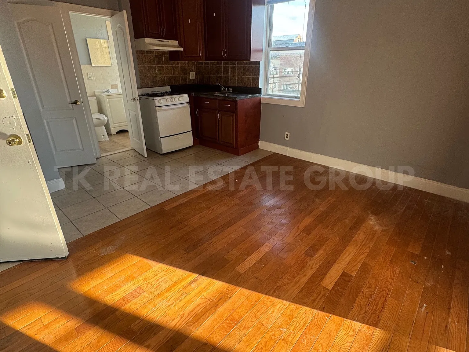 1 bed, 700 sqft, $1,725 — Photo 2
