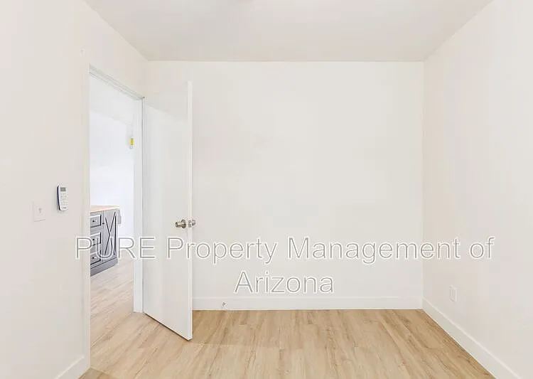 1538 W Fillmore St #B — Photo 8