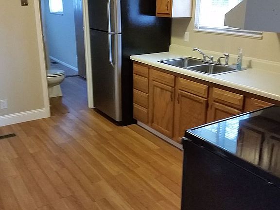5th image of 15 Eastmoor Dr