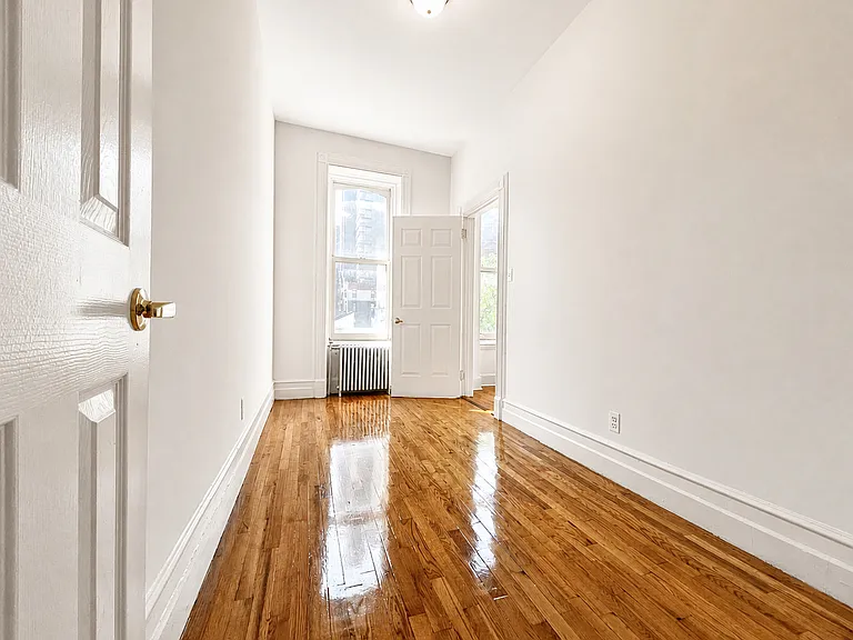 971 Lexington Ave #4A — Photo 5