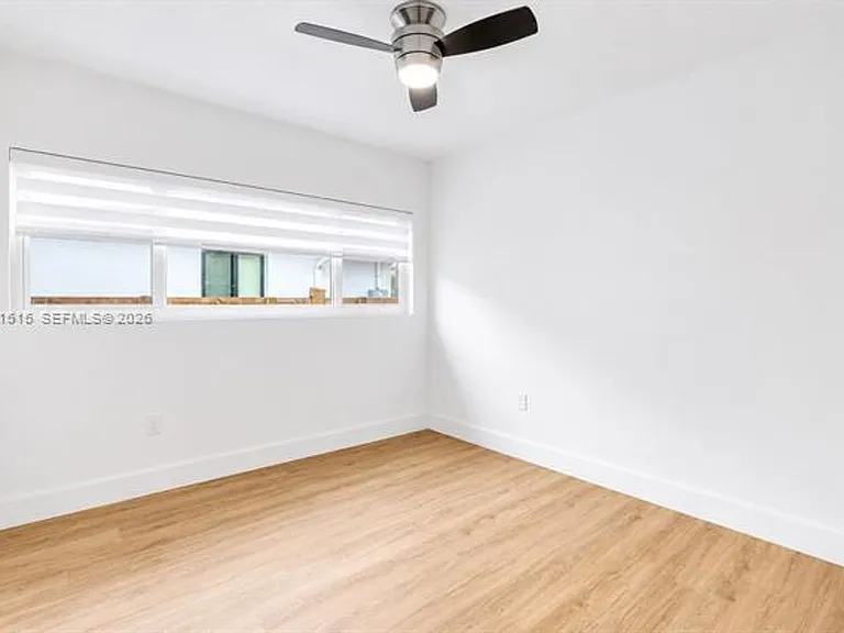 8819 Dickens Ave #8819 — Photo 22